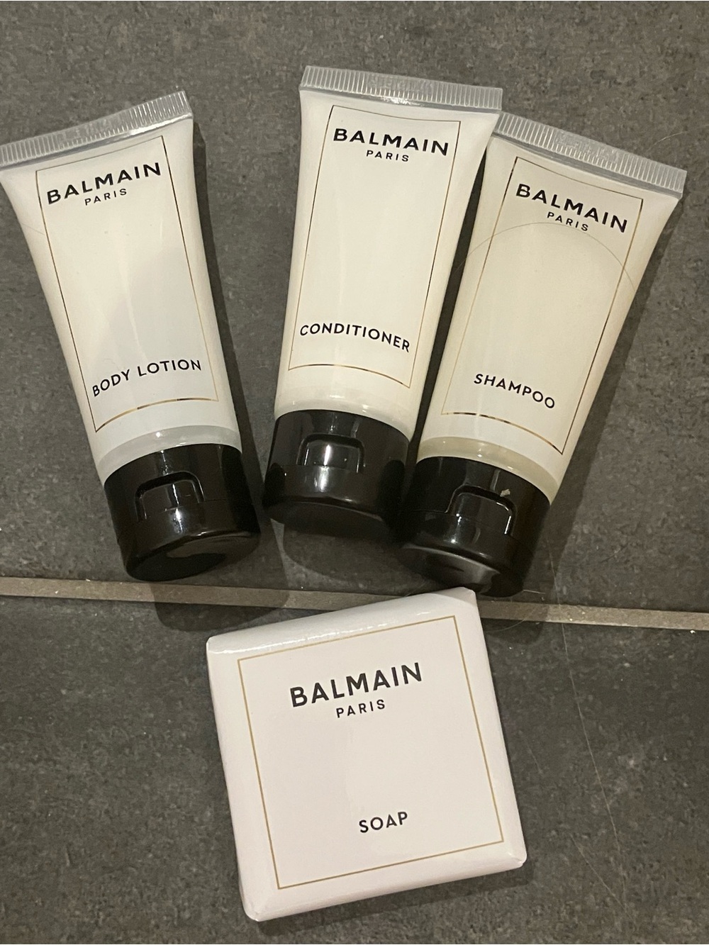 Balmain bath and body travel set